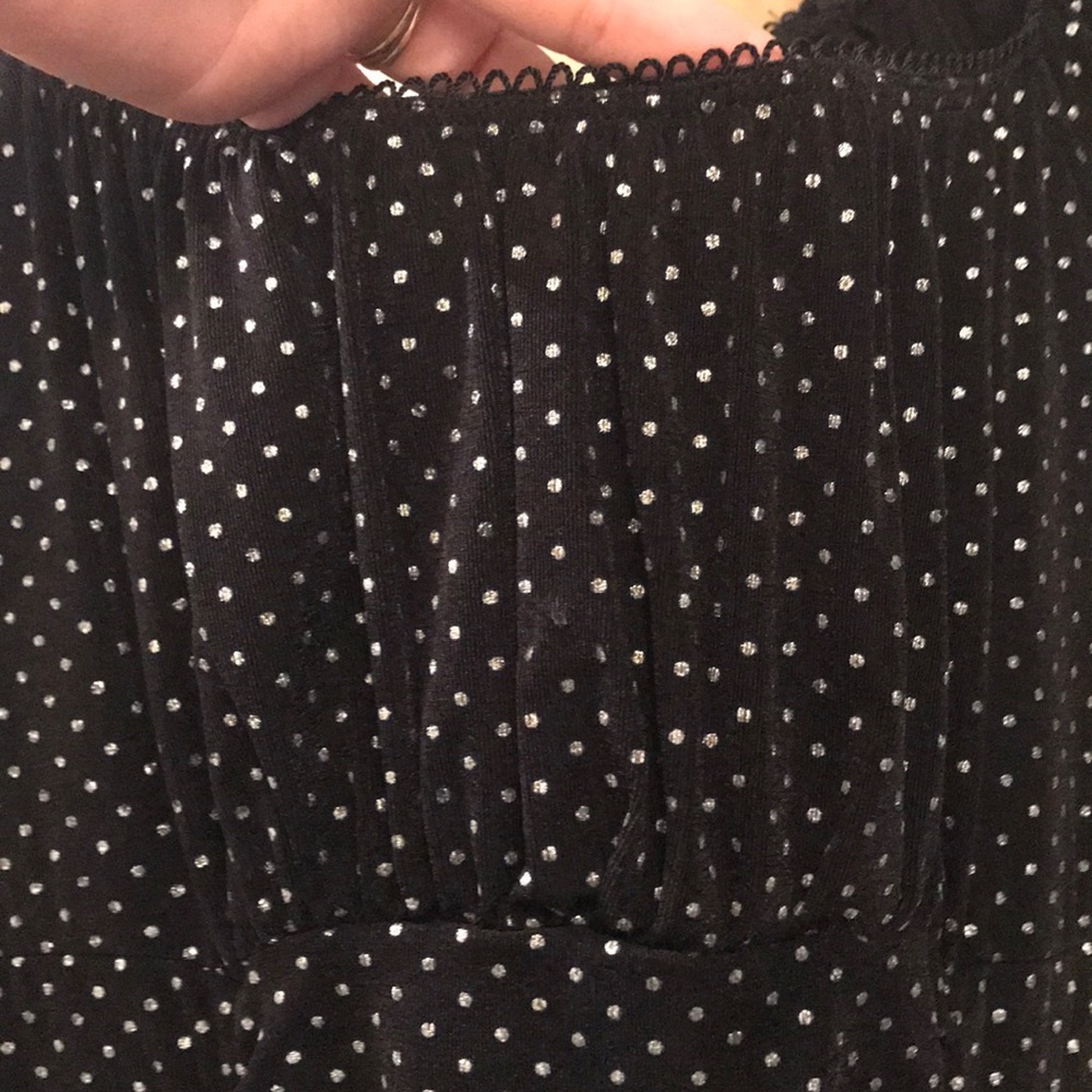 💋Black With Silver Polka Dot Top💋 - Picture 3 of 4